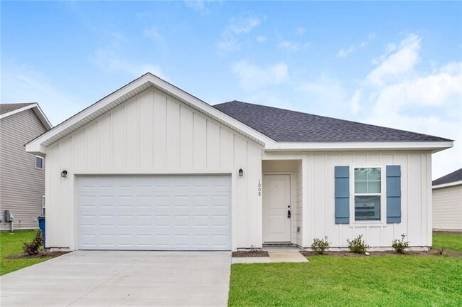 Building Photo - 1008 Autumns Wood Cir