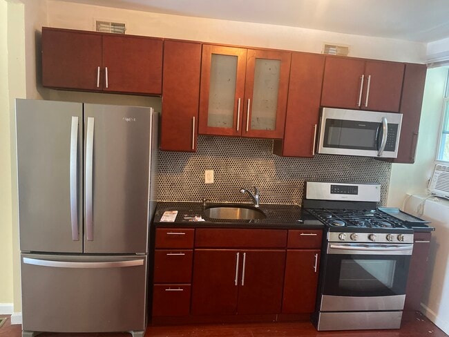 Building Photo - 5629 Malcolm St