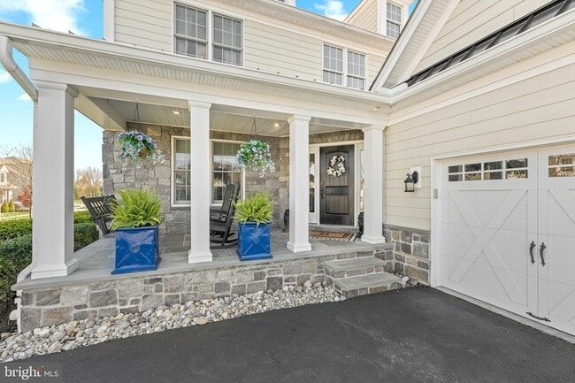 Photo - 407 Berlo Ln