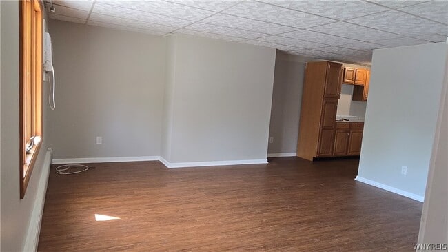 Photo - 525 Huxley Dr