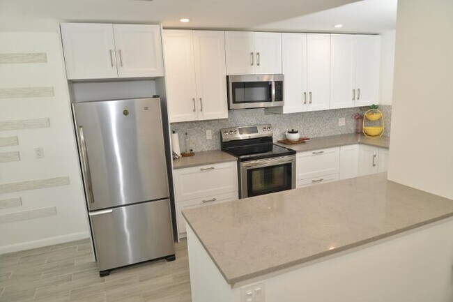 Photo - 5898 Via Delray