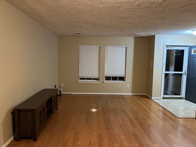 Photo - 1412 Nestlewood Ct