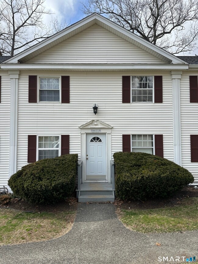 Building Photo - 18 Canterbury Arms Unit 18