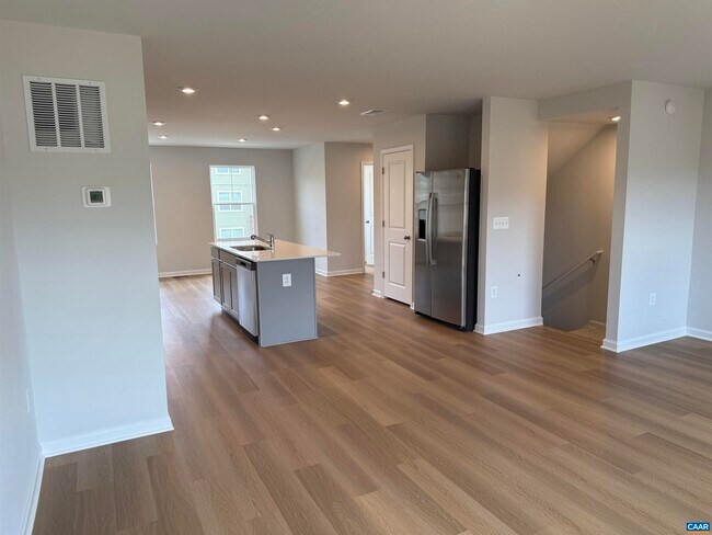 Photo - 99 Oldfield Dr