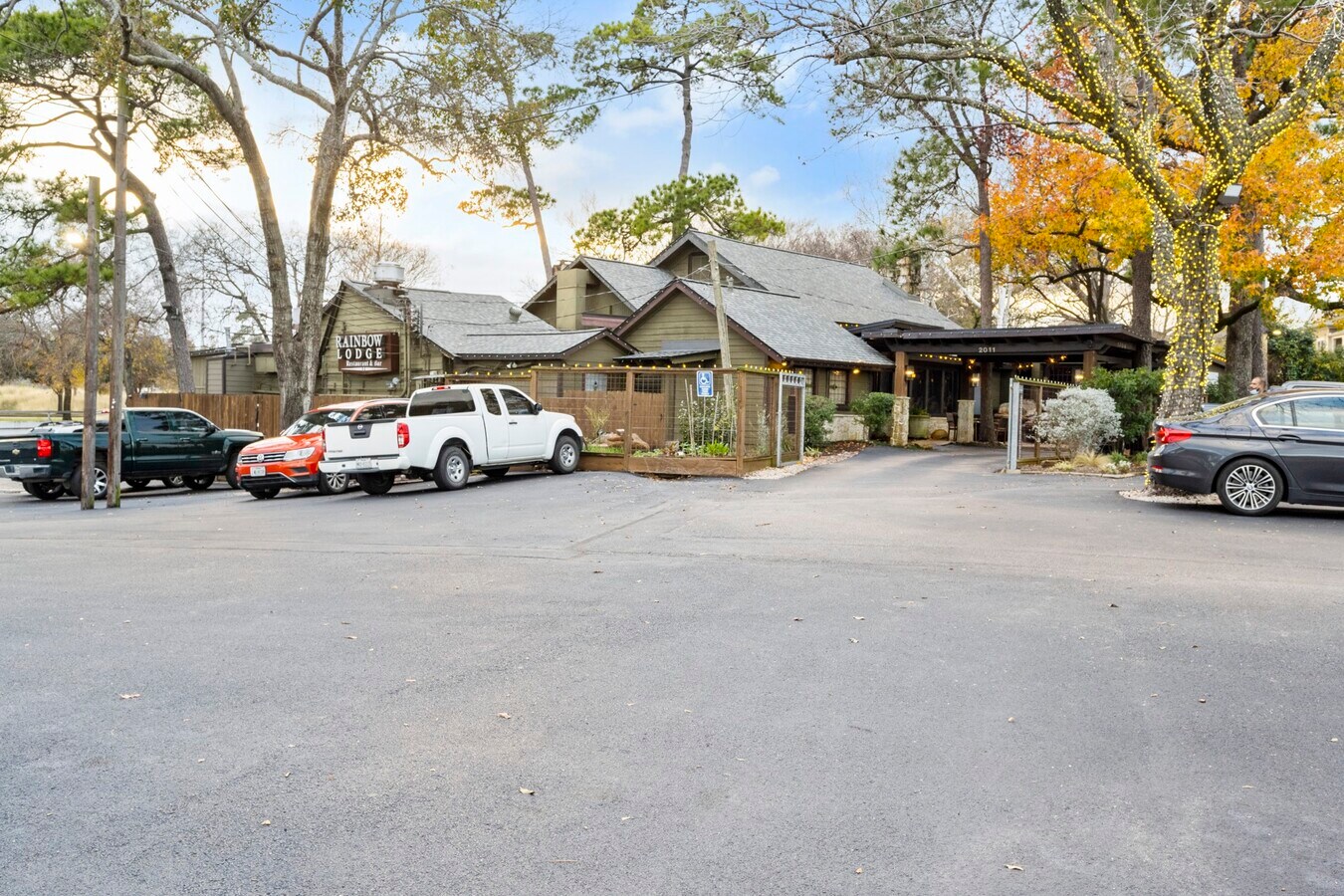 Photo - 742 W 24th St