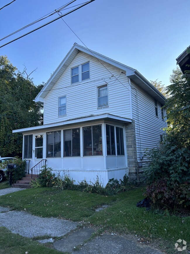 Building Photo - 1904 Whitley Ave Rental