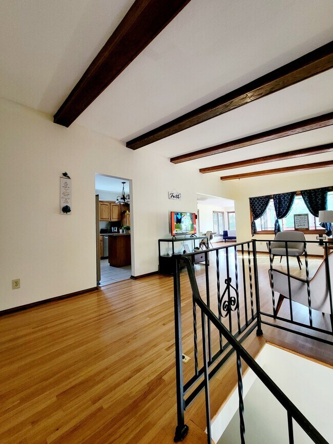 Photo - 5401 82nd Ave N