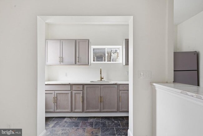 Building Photo - 2302 N 18th St