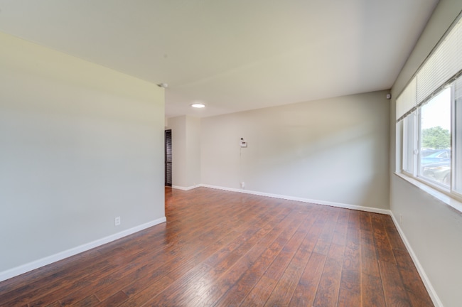 Photo - 10768 Tropic Dr