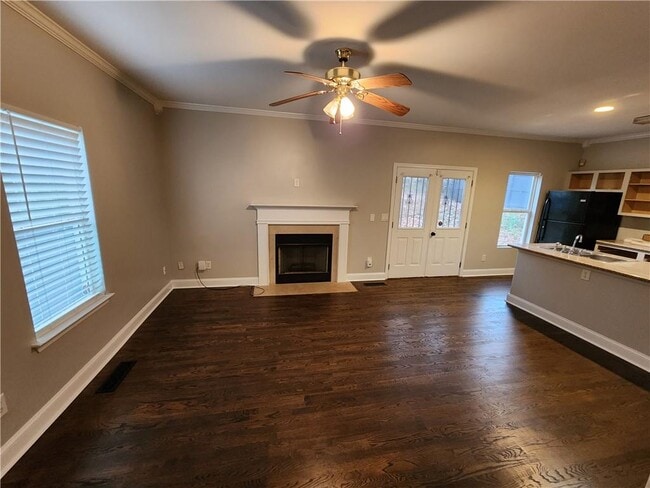 Building Photo - 1029 Sims St SW