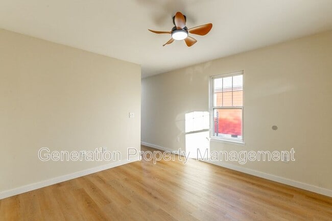 Photo - 2205 E 12th St Unidad B