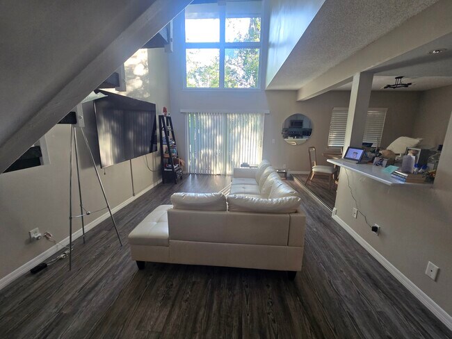 Photo - 713 St Michael Ln