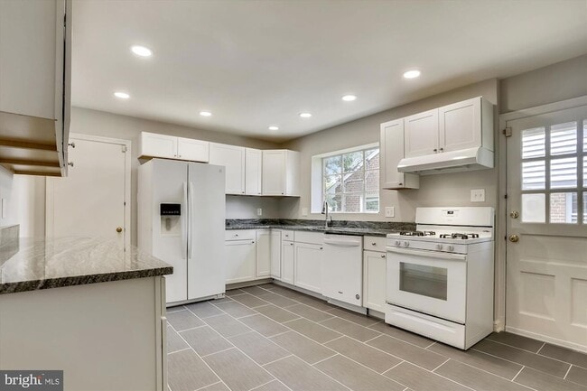 3303 Winnett Rd