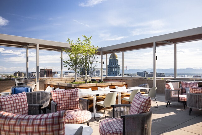 Photo - NOVEL Uptown by Crescent Communities