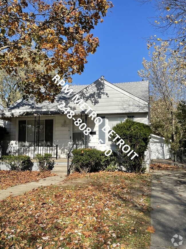 Building Photo - Ranch Home in Harper Woods