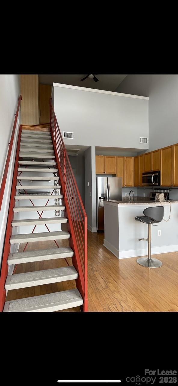 Building Photo - 115 E Park Ave Unit 423