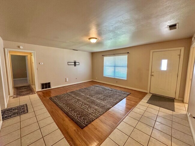 Photo - 4310 31st St