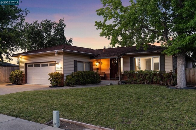 Photo - 1208 Roseann Dr