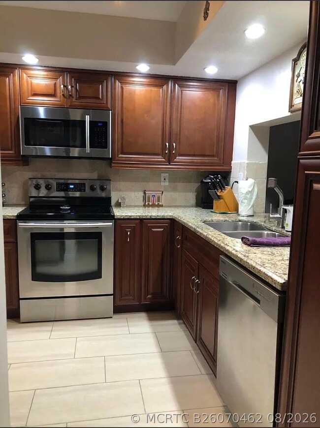 Photo - 612 N University Dr