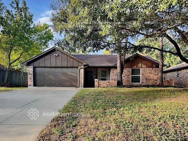 Building Photo - 747 James Cir