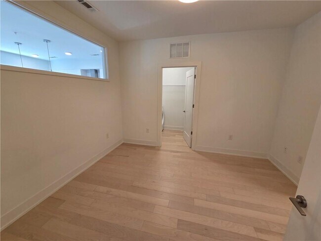 Photo - 775 Juniper St NE Unit 334