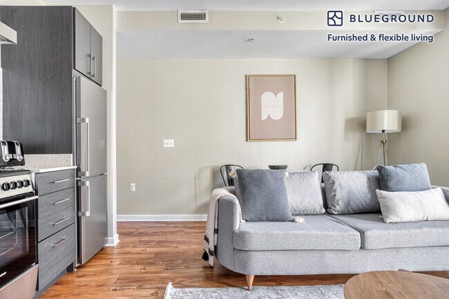 Photo - 1011 4th St NW Unidad FL5-ID382