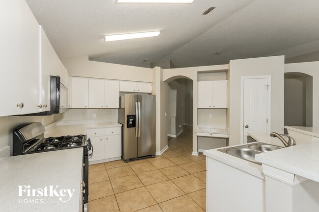 Photo - 1403 Scotch Pine Dr