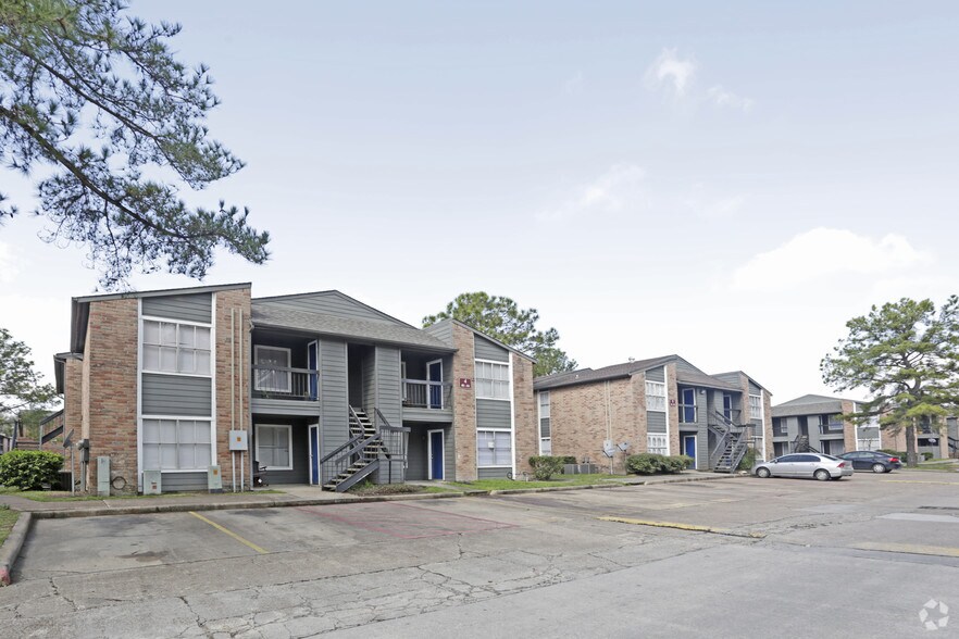 Villa Nueva Apartments For Rent in Houston, TX