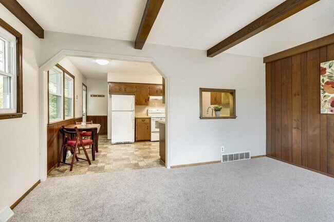 Photo - 1823 Johnson St NE