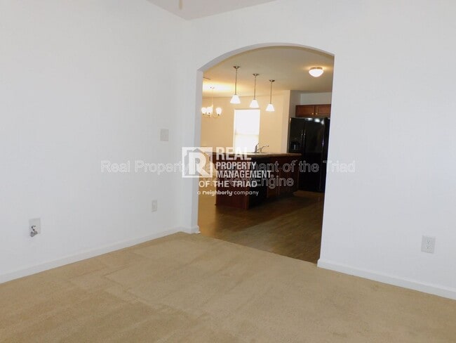 Photo - 5013 Red Poll Dr