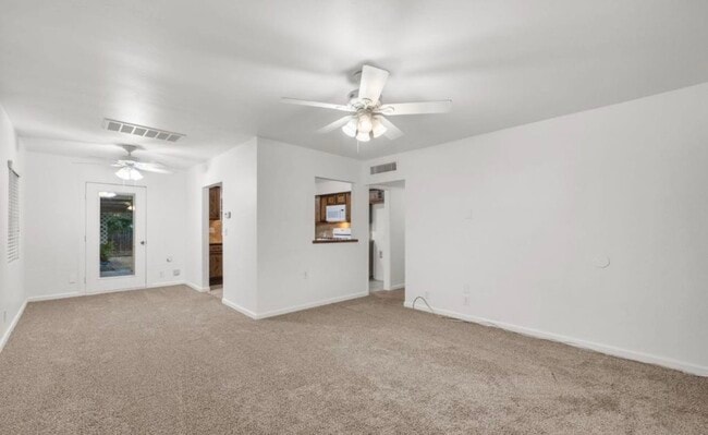 305 Curran St