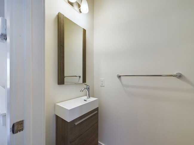 Photo - Bi-level unit with parking and rooftop