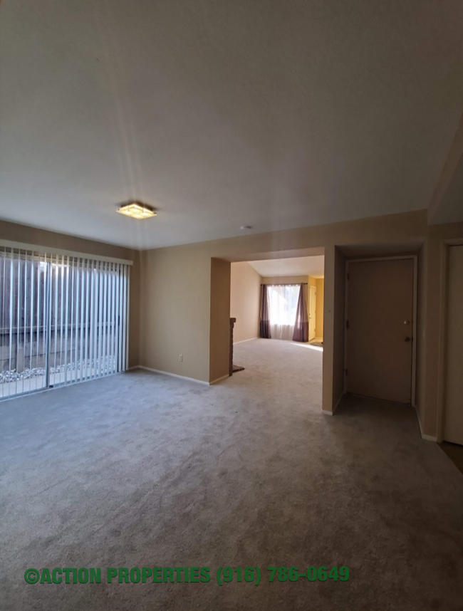 Photo - Roseville 2 Bedroom Duplex, New Carpet, Central Heat and Air, Large Fenced Yard