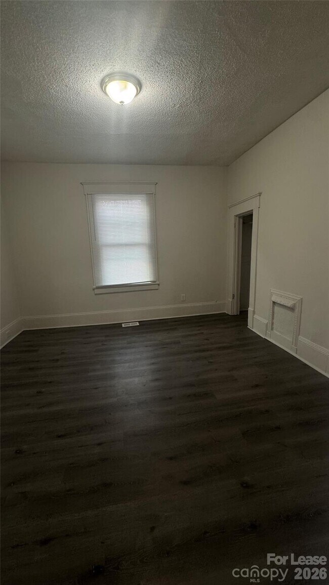 Photo - 4604 Hovis Rd