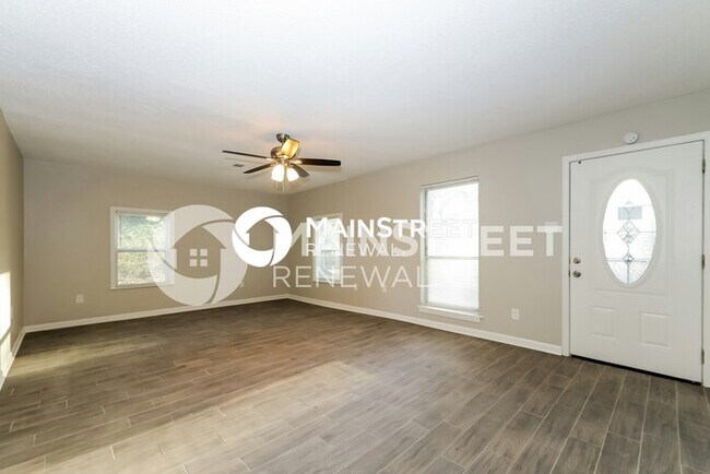 Photo - 3 Bedroom Pet-Friendly Home in Horn Lake, MS with Main Street Renewal