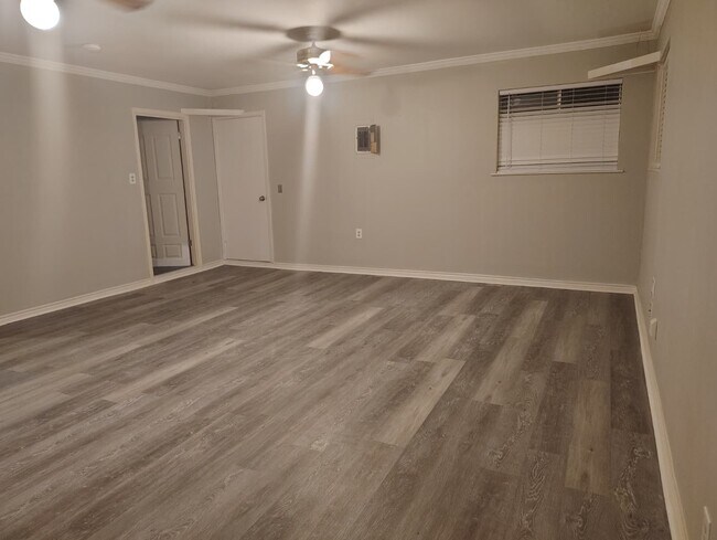 Photo - 1910 Easy St