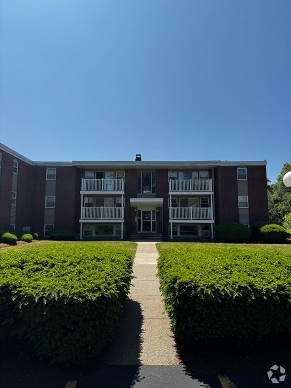 Building Photo - 30 Worthen St Unit C9 Rental
