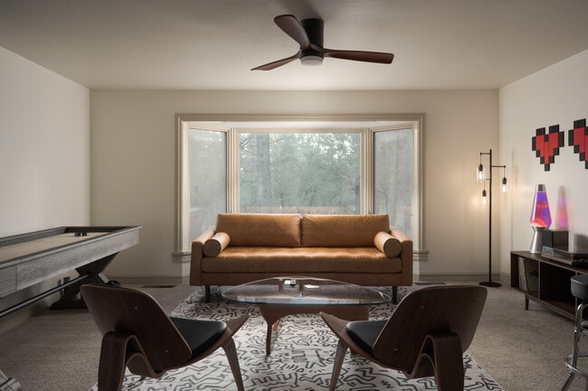 Photo - 2237 Lockwood Dr