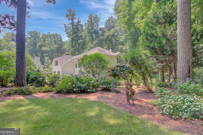 Photo - 157 Rockspray Ridge