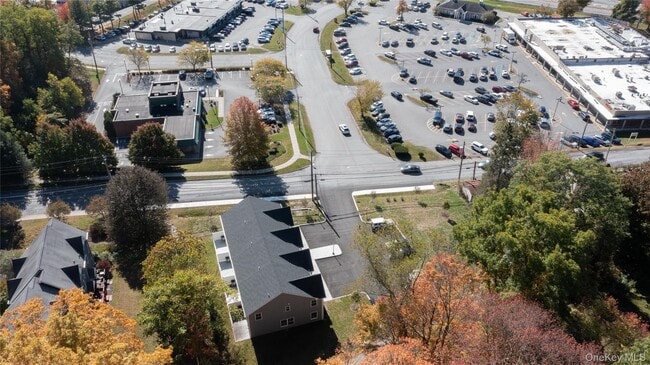 Photo - 670 E Main St