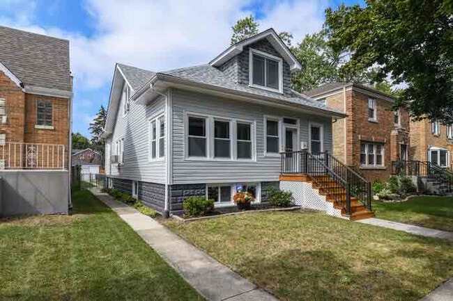 Building Photo - 3022 N Nottingham Ave Rental
