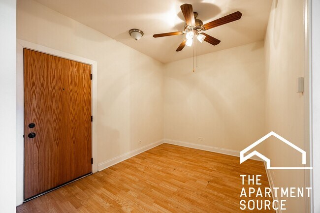 Photo - 4851 N Damen Ave Unit 203