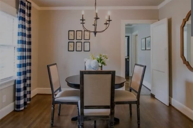 Photo - 100 Oakwood St NW