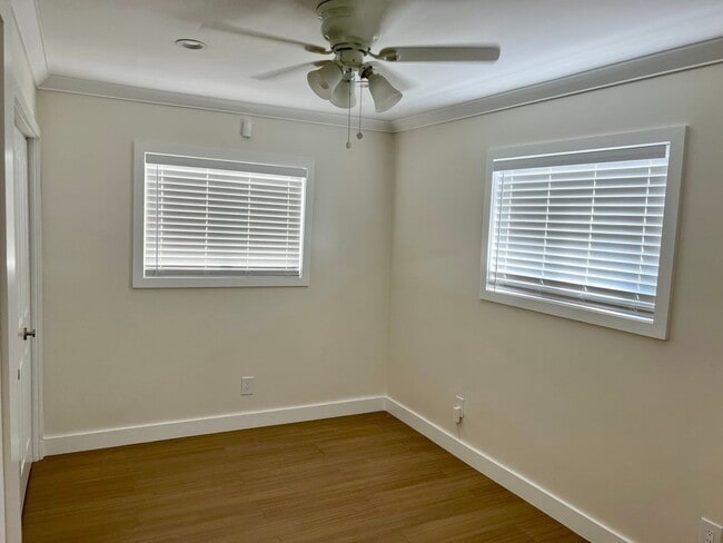 Photo - 2134 Wayside St