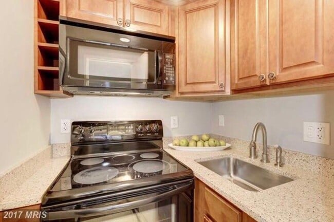 Photo - 2141 I St NW Unit #613