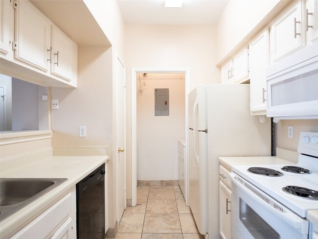 Photo - 6500 Harbor Town Dr Unit 3402
