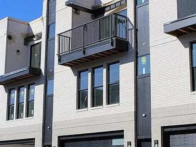 Photo - 1345 Keosauqua Way