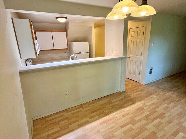 Photo - Spacious 2-story 2bedroom + 2.5 bath townh... House