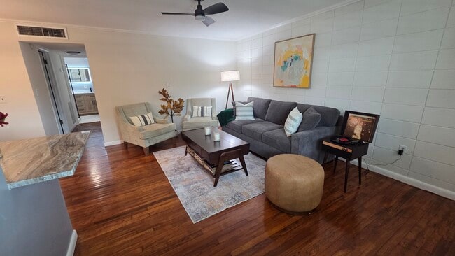 Building Photo - 320 Lakeview St Unit 214 Rental