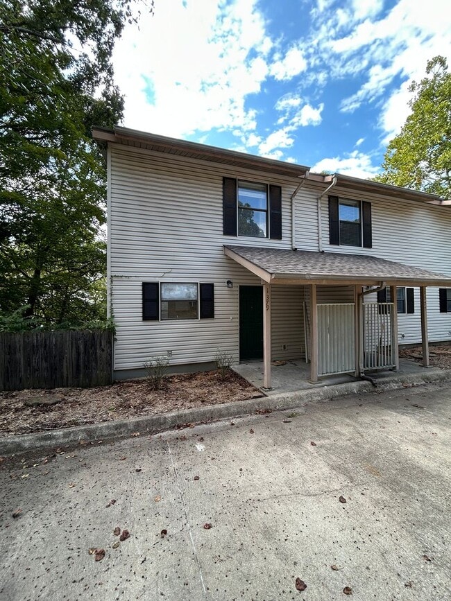Building Photo - 1/2 OFF 1ST MONTH RENT! Modern 3-Bed, 2.5-Bath Townhome with Granite Kitchen & New Appliances!
